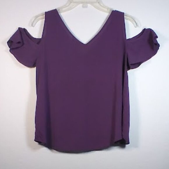 a.n.a A New Approach Top with Cold shoulders. Purple-Size: PM - Picture 7 of 15
